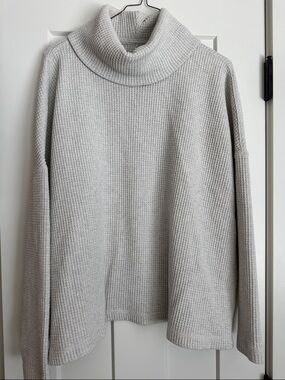 Old Navy Cream Waffle Turtle Neck Sweater